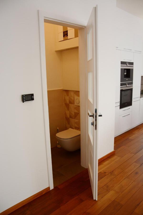 Premium Apartment Near Banska Bystrica Square With Two Big Bedrooms 외부 사진