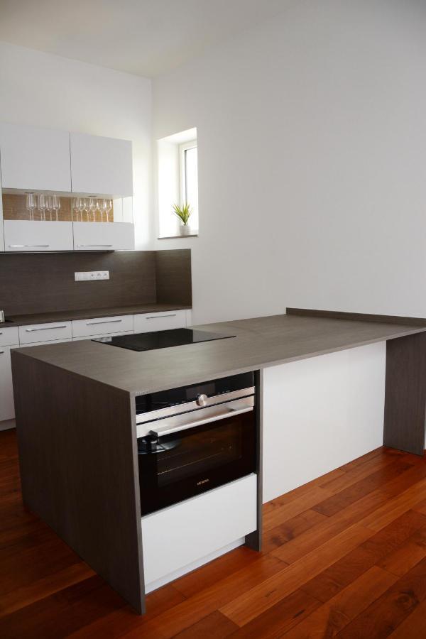 Premium Apartment Near Banska Bystrica Square With Two Big Bedrooms 외부 사진